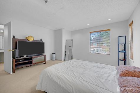 89 Park Gate Drive Edison NJ 08820