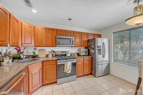 89 Park Gate Drive Edison NJ 08820
