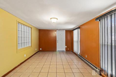 74 Beaverdale Lane Willingboro NJ 08046