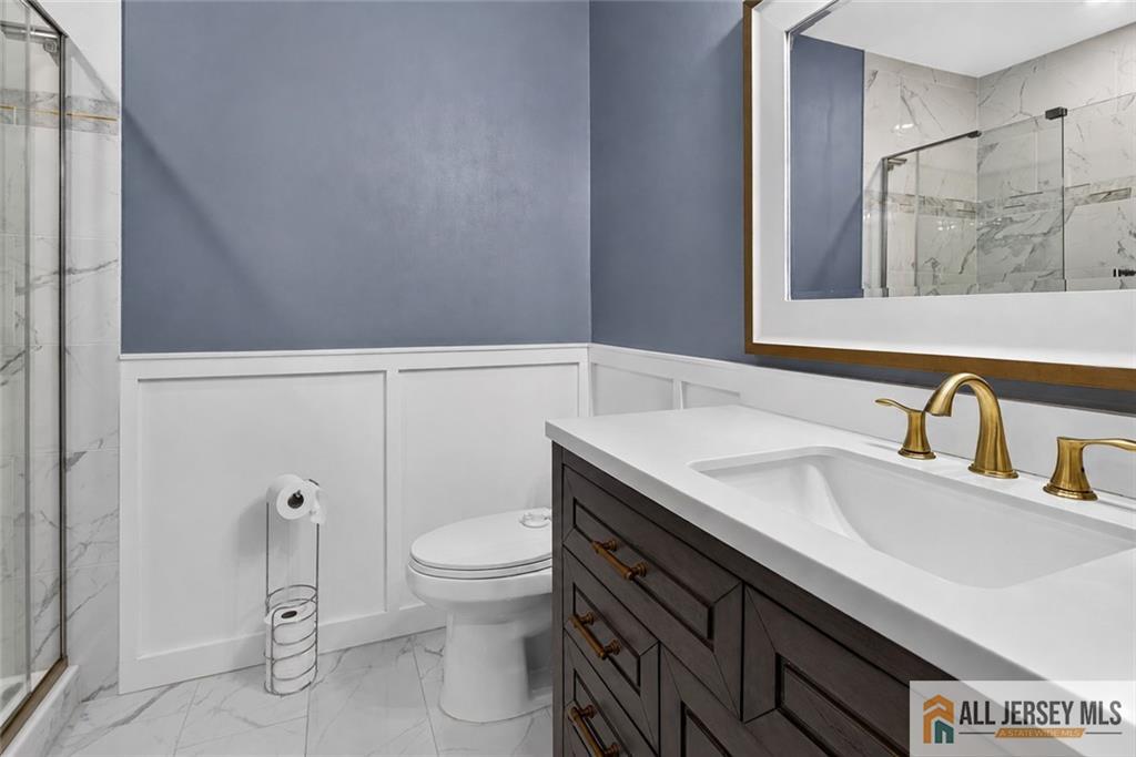 1914 Bayhead Drive Parlin NJ 08859