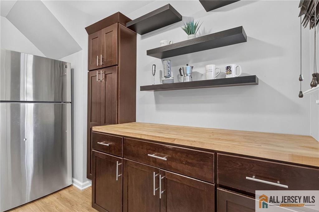 1914 Bayhead Drive Parlin NJ 08859