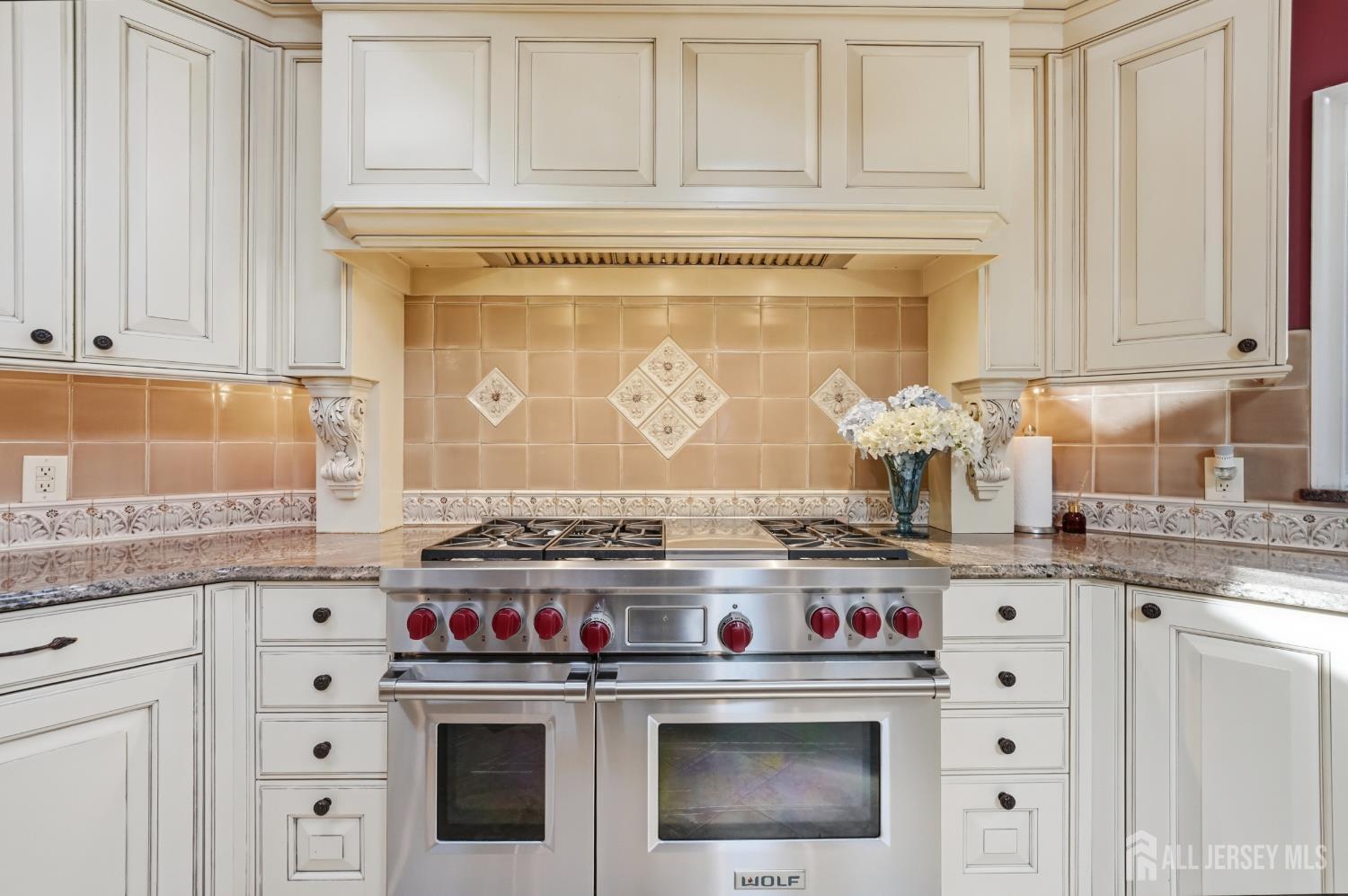 7 Monroe Place Cranbury NJ 08512