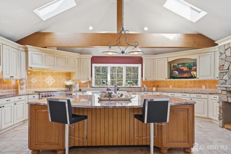 7 Monroe Place Cranbury NJ 08512