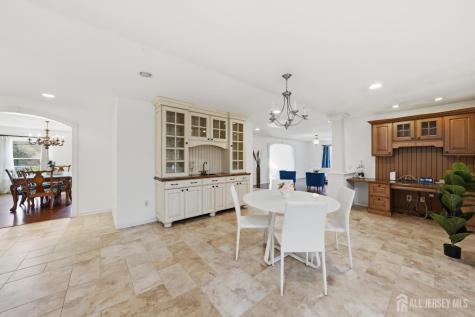 7 Monroe Place Cranbury NJ 08512