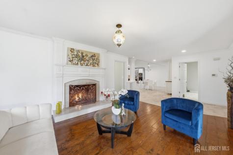 7 Monroe Place Cranbury NJ 08512