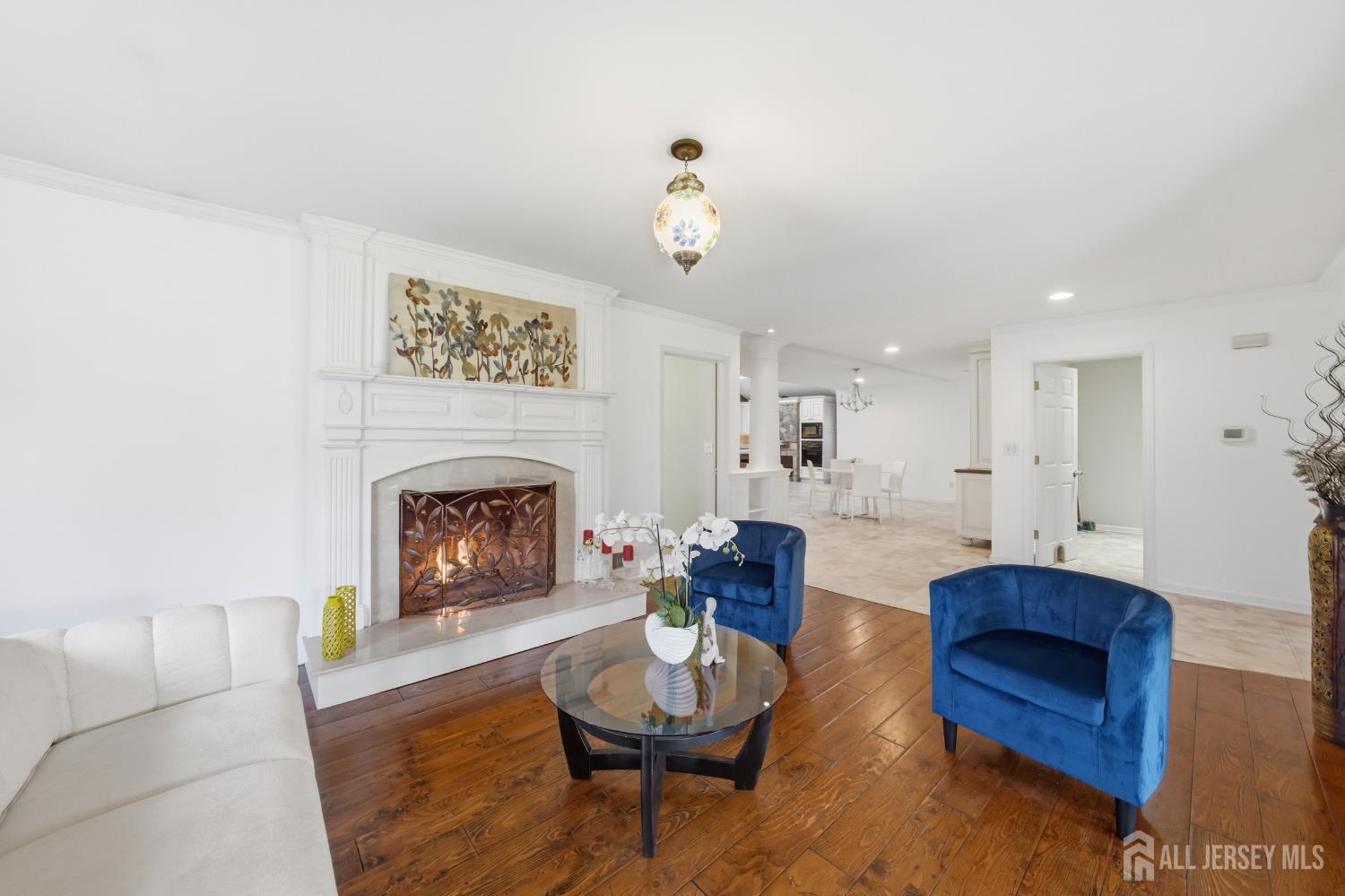 7 Monroe Place Cranbury NJ 08512