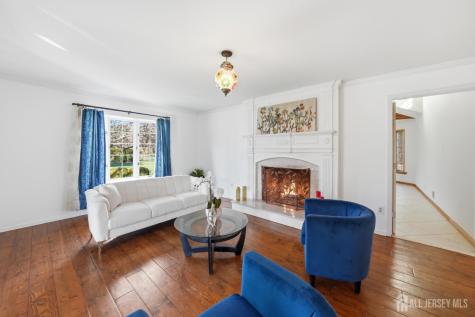 7 Monroe Place Cranbury NJ 08512
