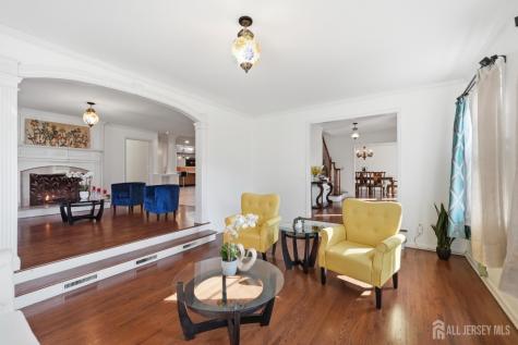 7 Monroe Place Cranbury NJ 08512