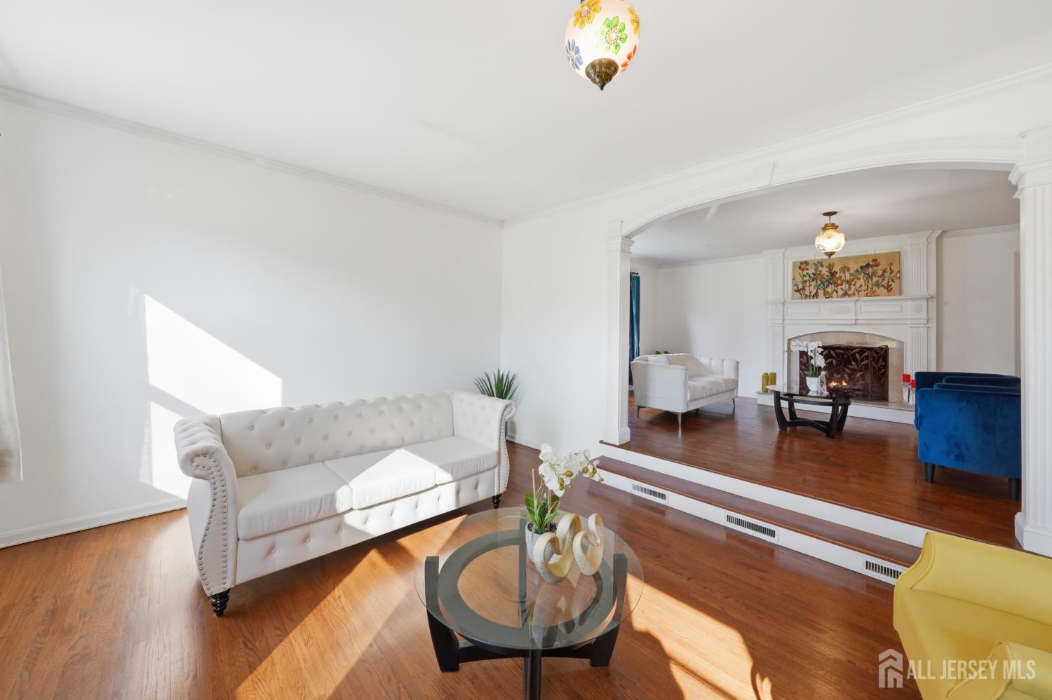 7 Monroe Place Cranbury NJ 08512