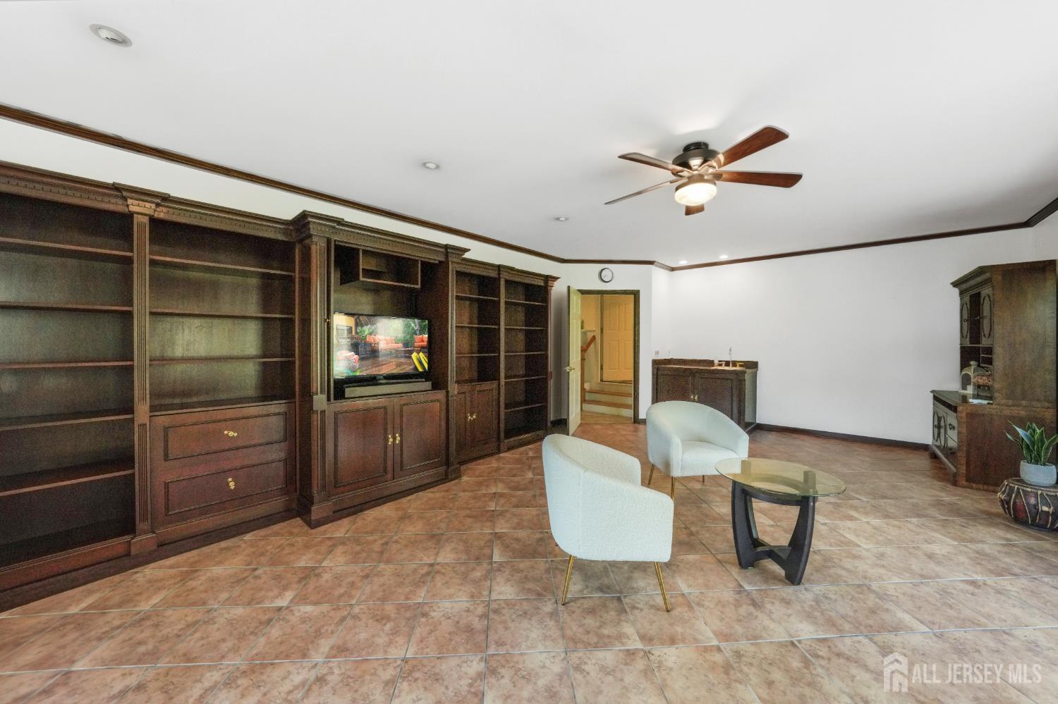 7 Monroe Place Cranbury NJ 08512