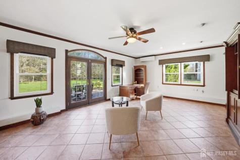7 Monroe Place Cranbury NJ 08512