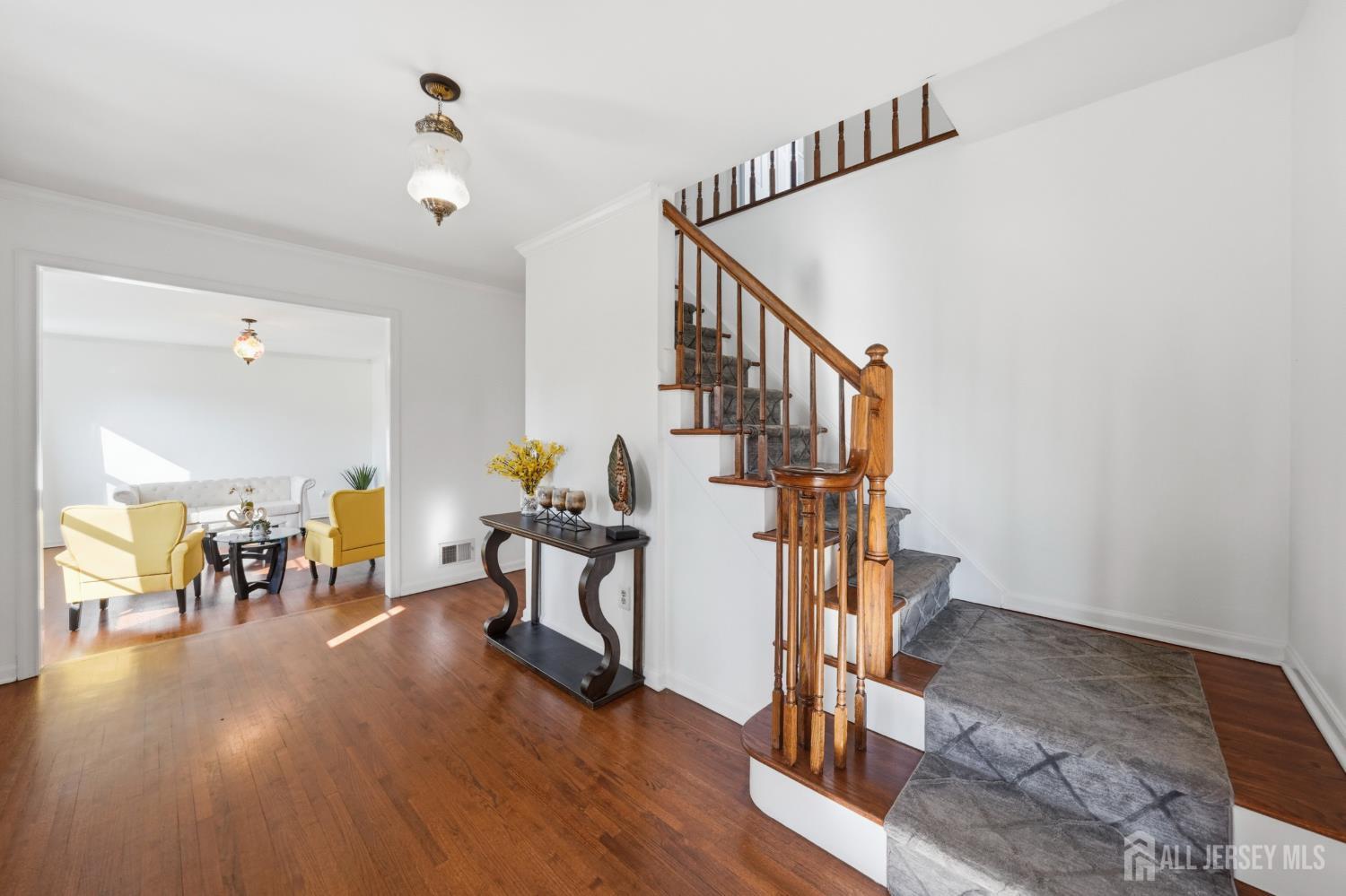 7 Monroe Place Cranbury NJ 08512