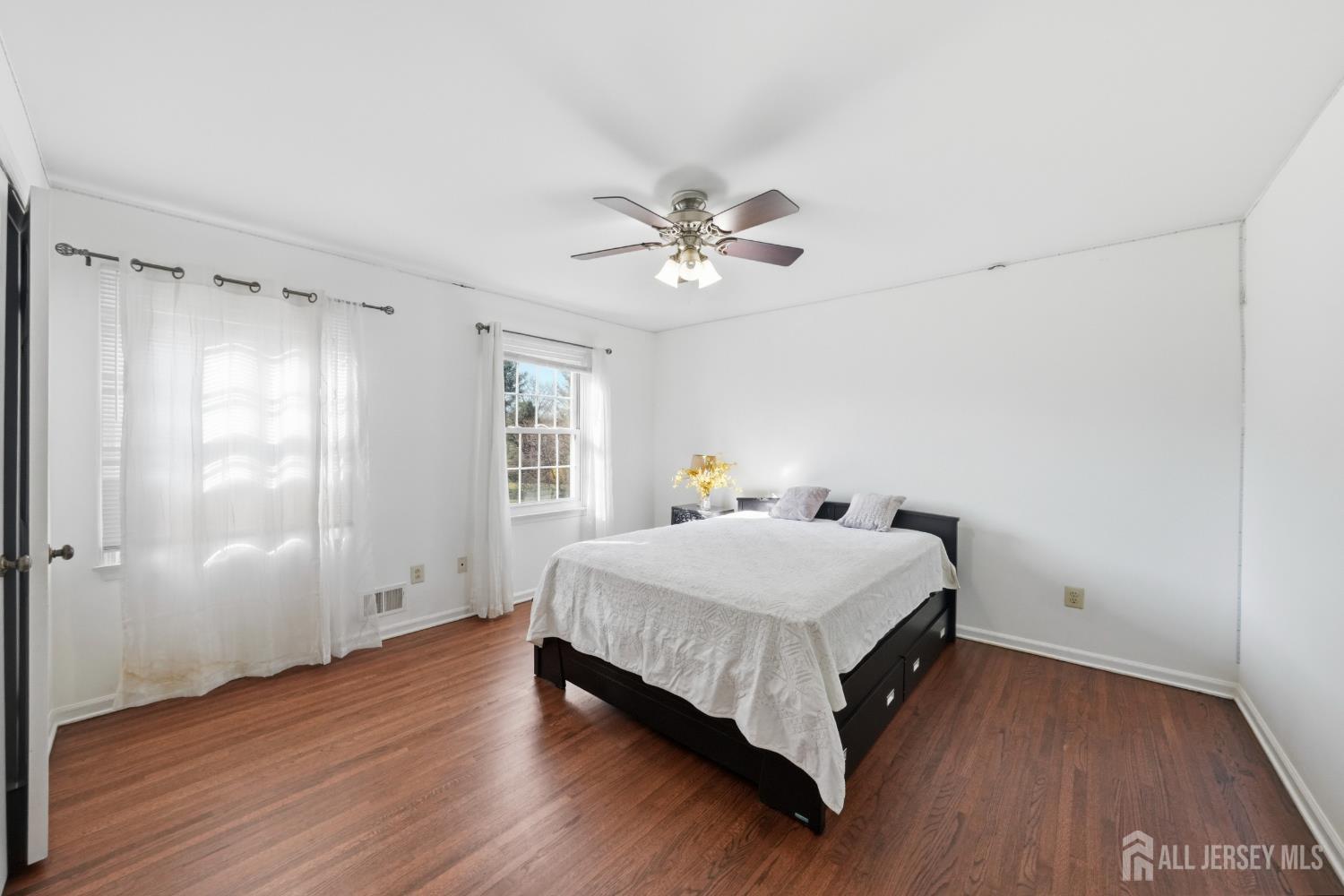 7 Monroe Place Cranbury NJ 08512