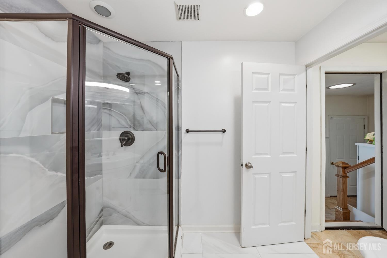 7 Monroe Place Cranbury NJ 08512