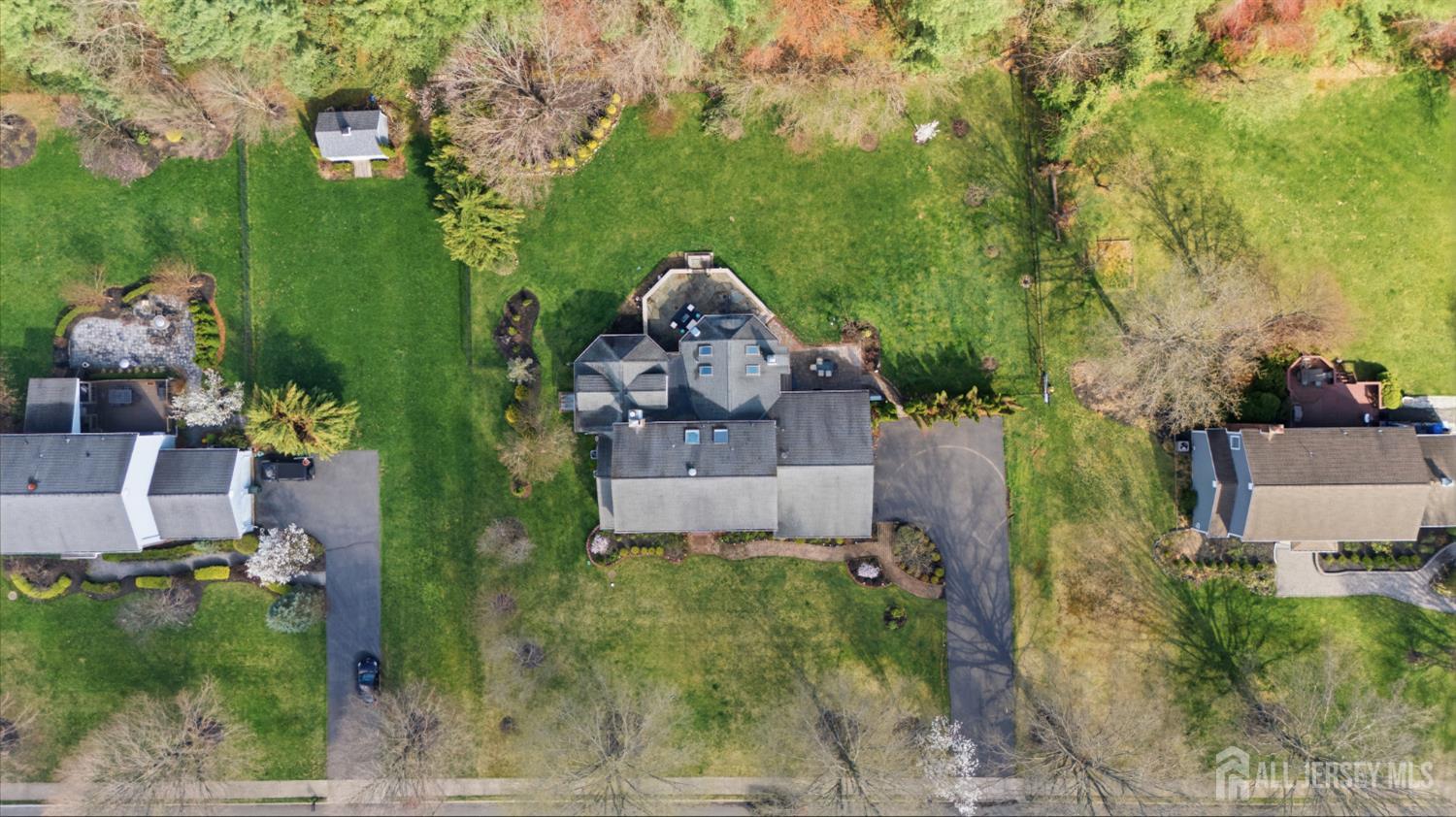 7 Monroe Place Cranbury NJ 08512