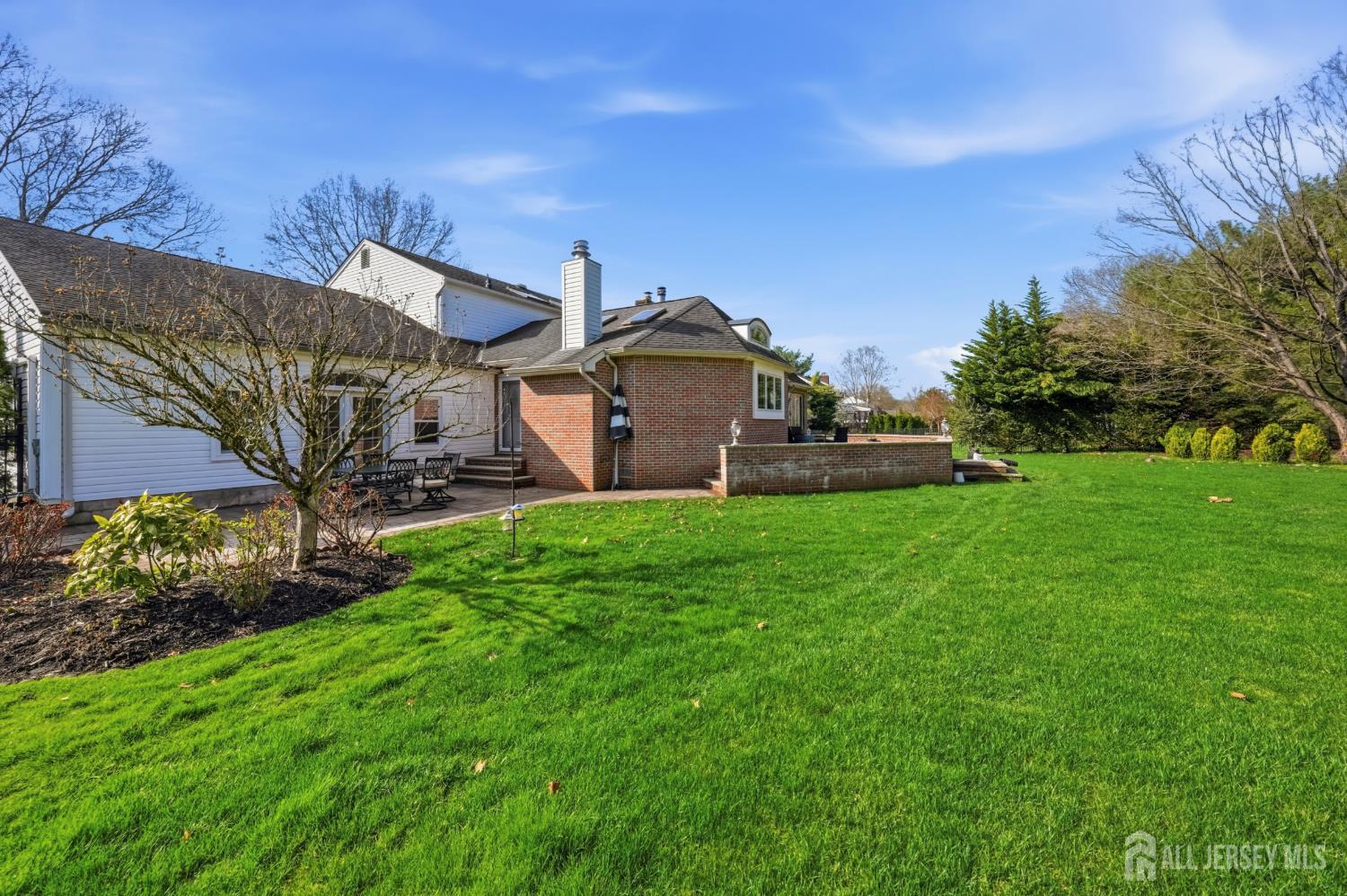 7 Monroe Place Cranbury NJ 08512