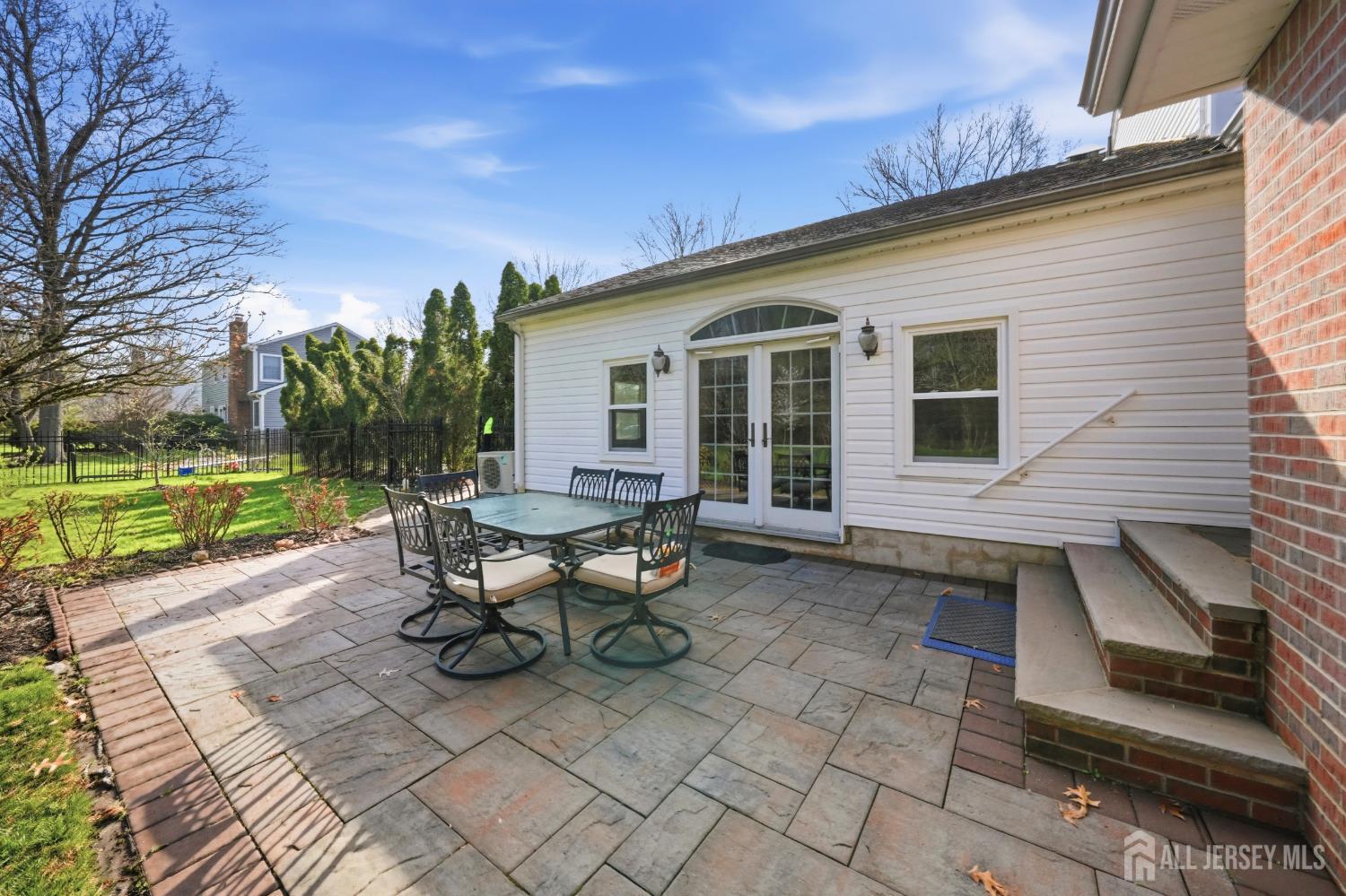 7 Monroe Place Cranbury NJ 08512