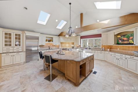 7 Monroe Place Cranbury NJ 08512