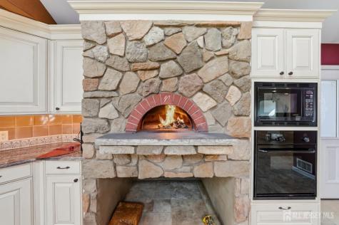 7 Monroe Place Cranbury NJ 08512