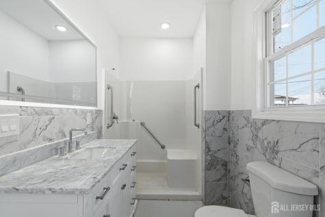 31 Davis Avenue Franklin Twsp NJ 08873