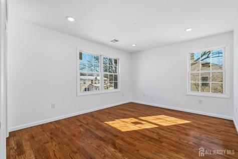 31 Davis Avenue Franklin Twsp NJ 08873