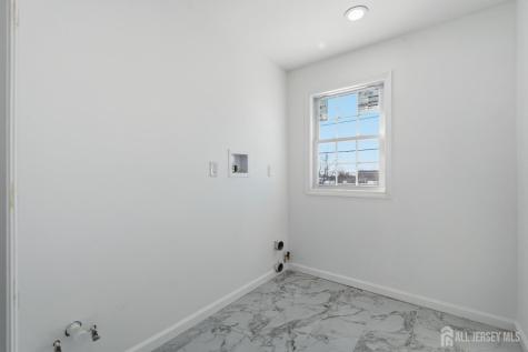 31 Davis Avenue Franklin Twsp NJ 08873
