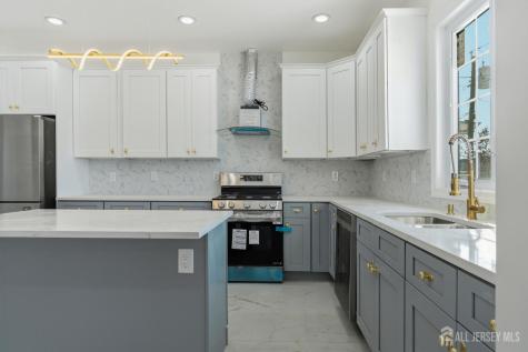 31 Davis Avenue Franklin Twsp NJ 08873