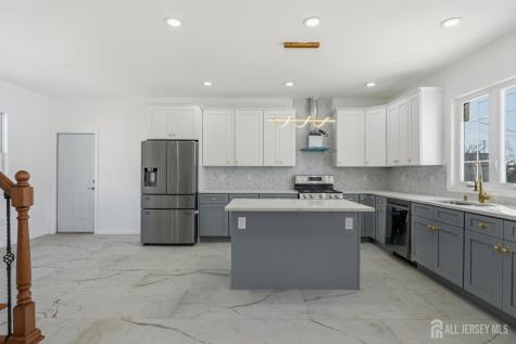 31 Davis Avenue Franklin Twsp NJ 08873