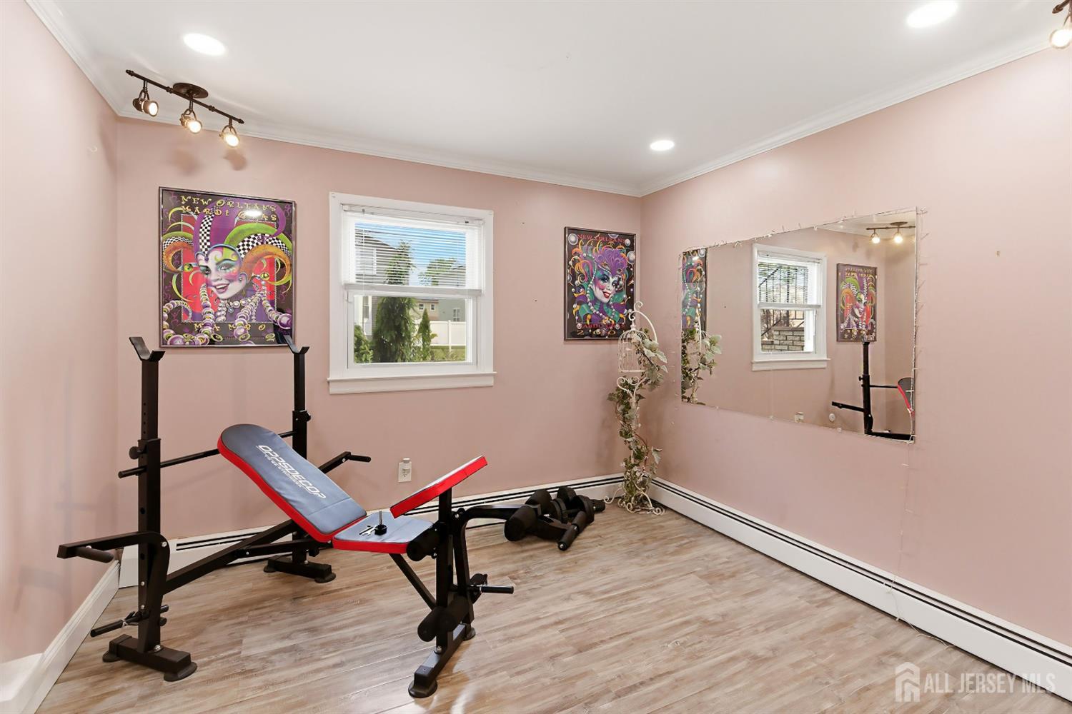 16 E Pleasant Avenue Sewaren NJ 07077