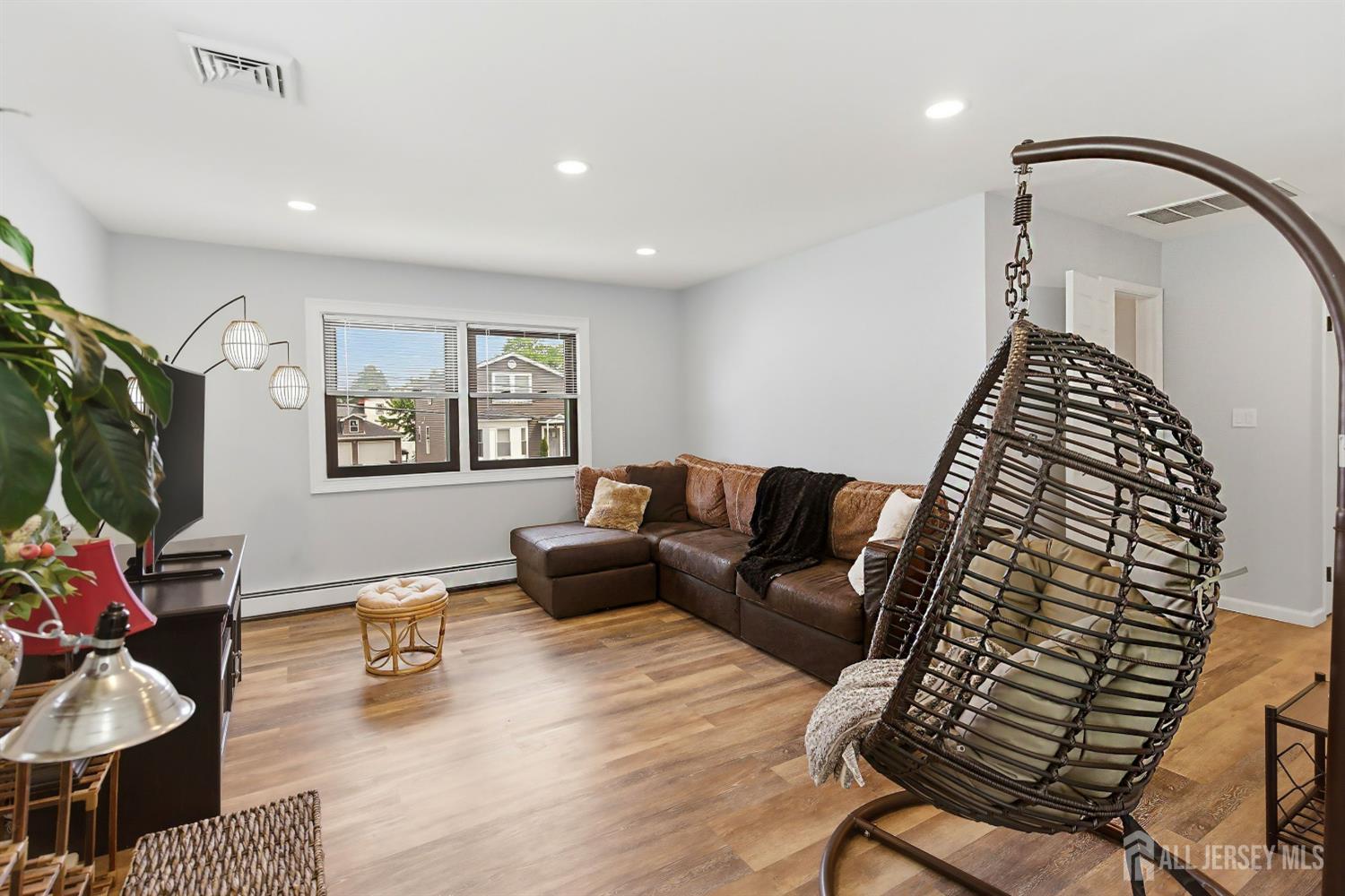 16 E Pleasant Avenue Sewaren NJ 07077