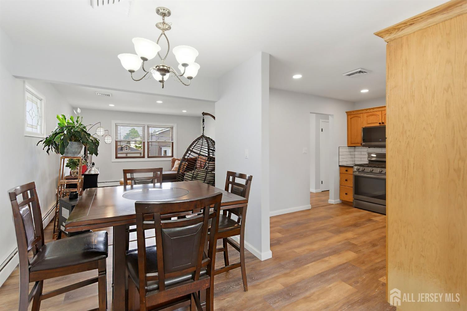 16 E Pleasant Avenue Sewaren NJ 07077