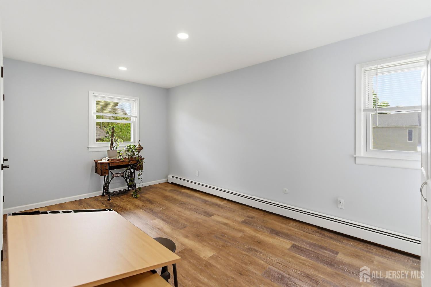 16 E Pleasant Avenue Sewaren NJ 07077