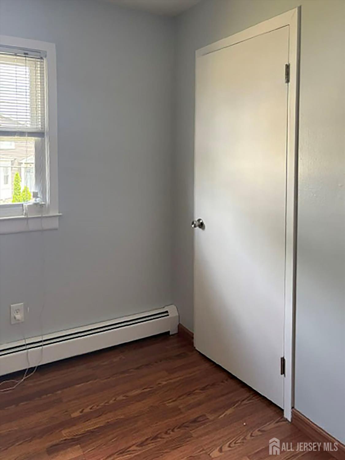 16 E Pleasant Avenue Sewaren NJ 07077