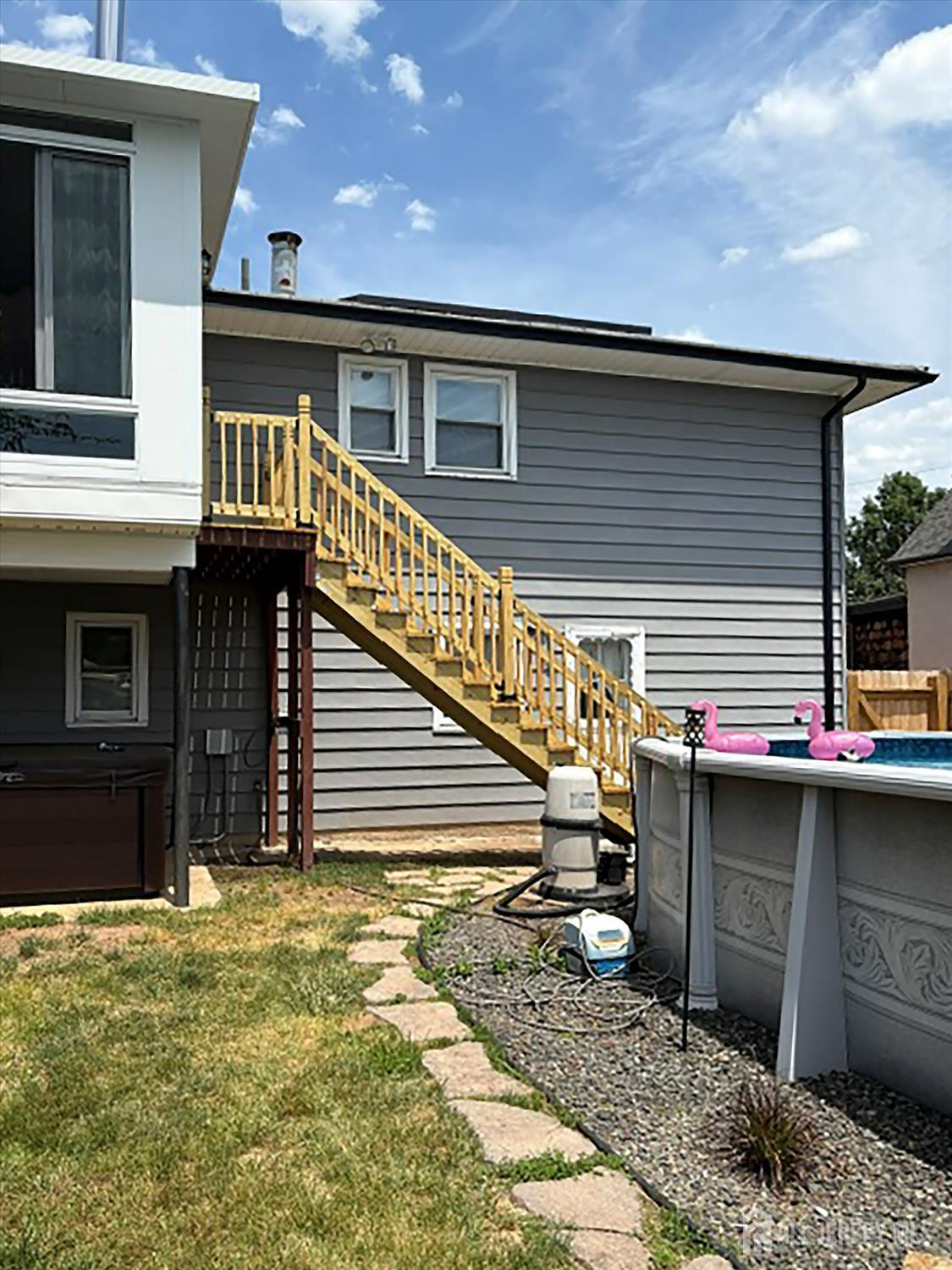 16 E Pleasant Avenue Sewaren NJ 07077