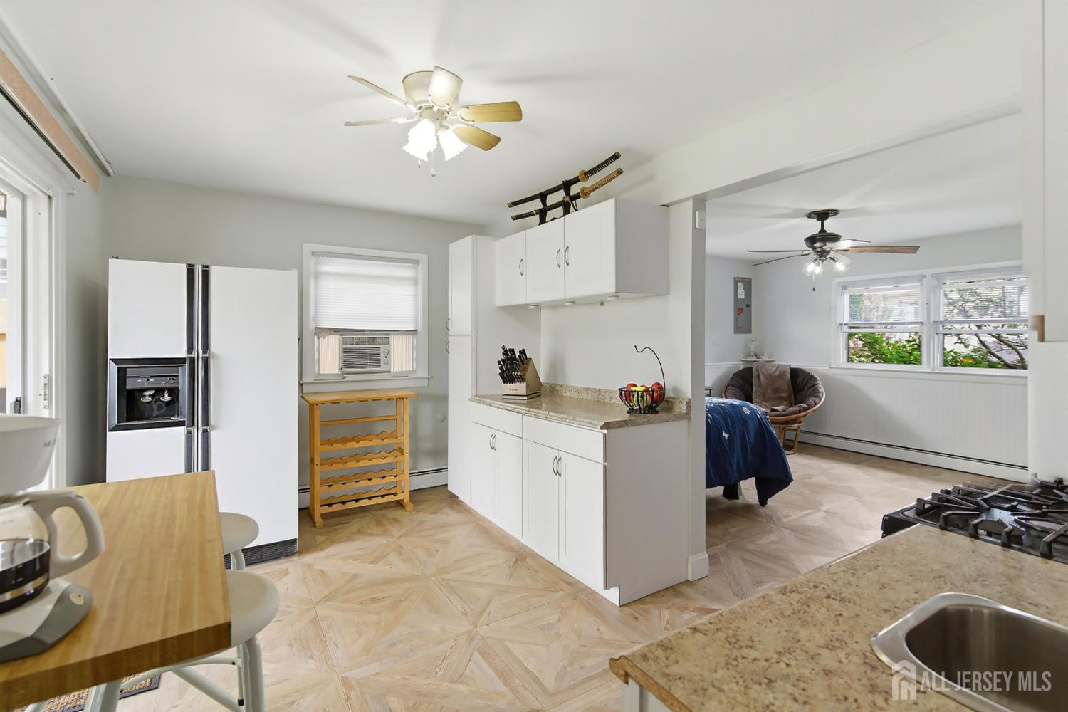 16 E Pleasant Avenue Sewaren NJ 07077