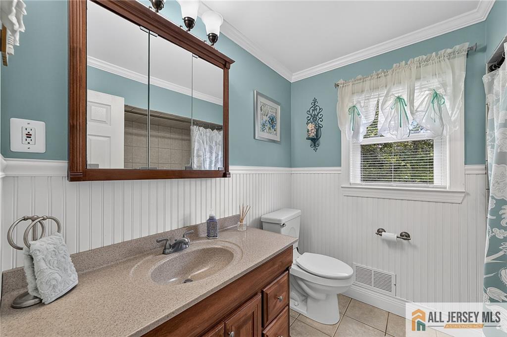 104 Pinewood Road Howell NJ 07731