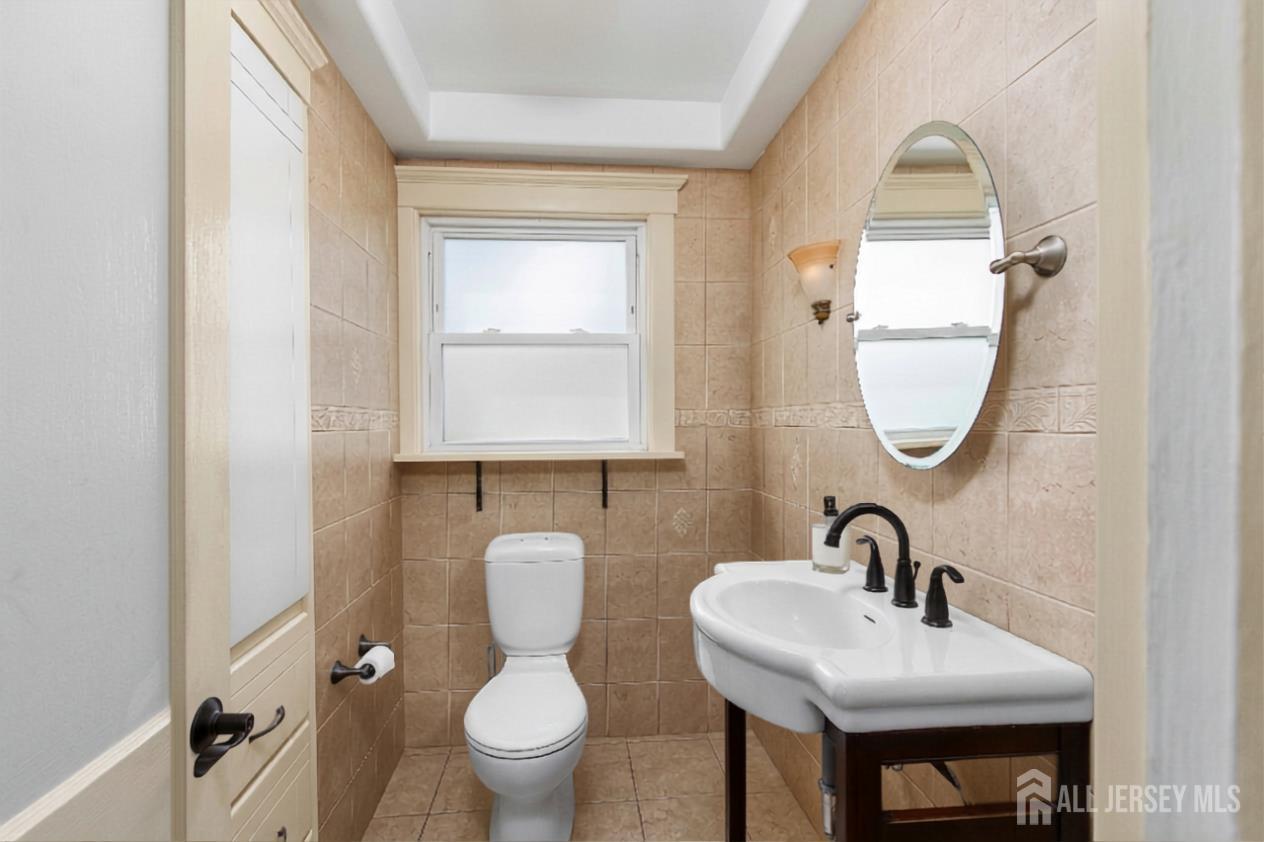 75 Lancaster Road Colonia NJ 07067