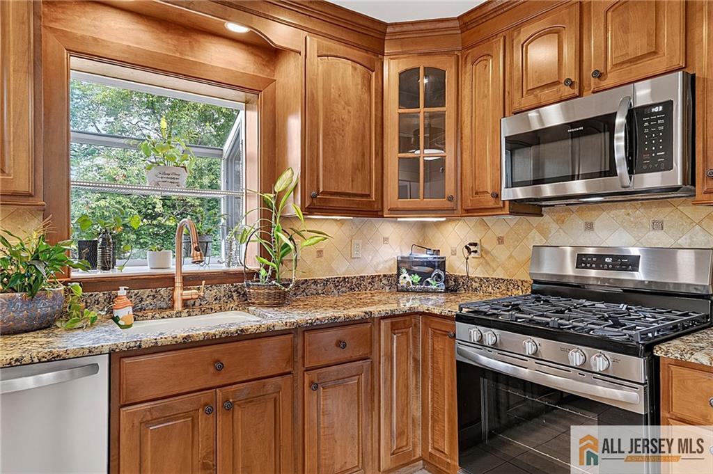 18 Lincoln Avenue East Brunswick NJ 08816