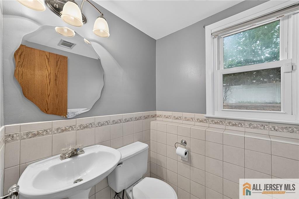 18 Lincoln Avenue East Brunswick NJ 08816