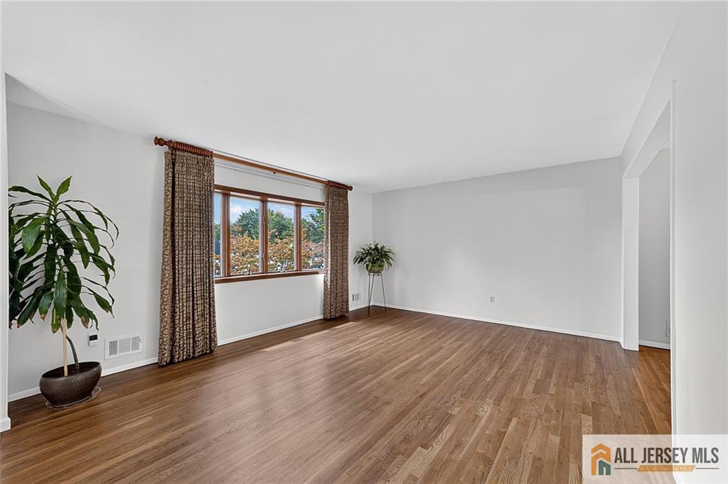18 Lincoln Avenue East Brunswick NJ 08816