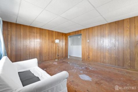 654 Colgate Avenue Perth Amboy NJ 08861