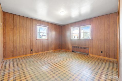 654 Colgate Avenue Perth Amboy NJ 08861