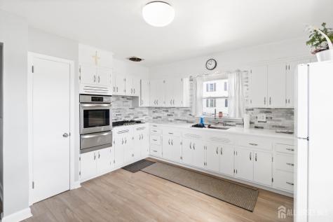 654 Colgate Avenue Perth Amboy NJ 08861