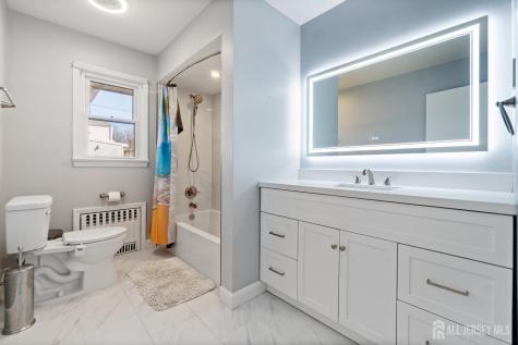 654 Colgate Avenue Perth Amboy NJ 08861