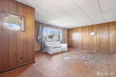 654 Colgate Avenue Perth Amboy NJ 08861