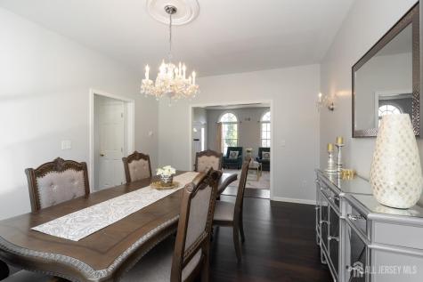 9 Redwood Court Monroe NJ 08831