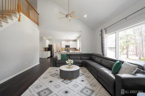 9 Redwood Court Monroe NJ 08831
