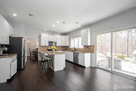 9 Redwood Court Monroe NJ 08831
