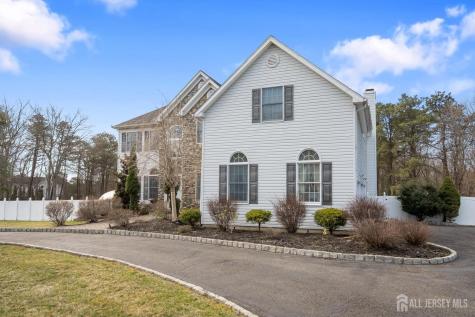 9 Redwood Court Monroe NJ 08831