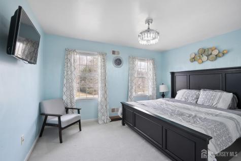 9 Redwood Court Monroe NJ 08831